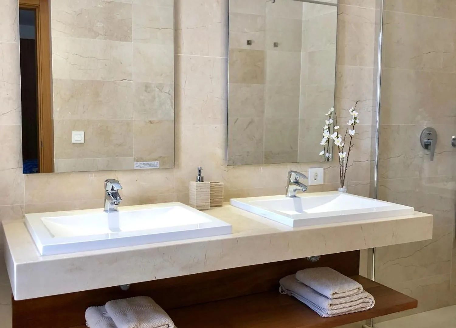 Moderna Villa En ماربيا