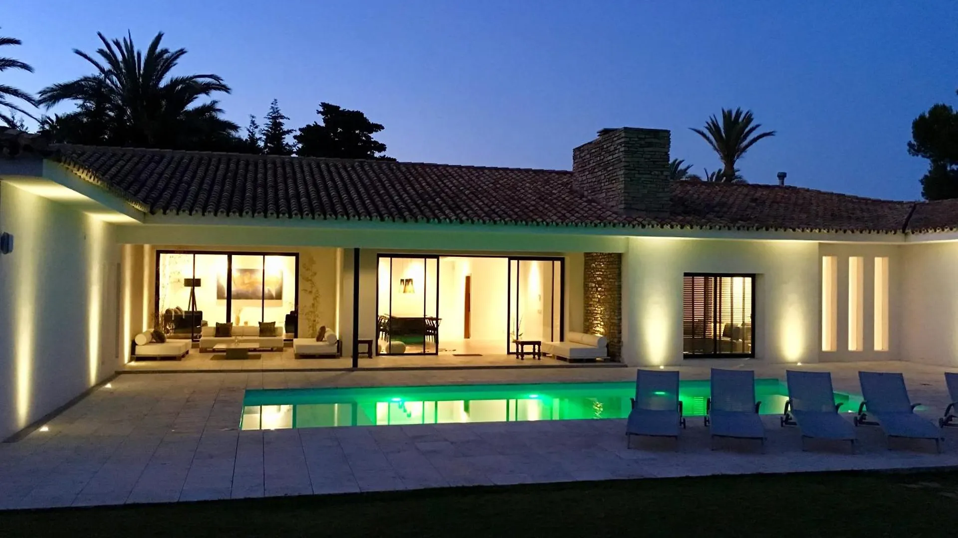 Moderna Villa En Marbella location